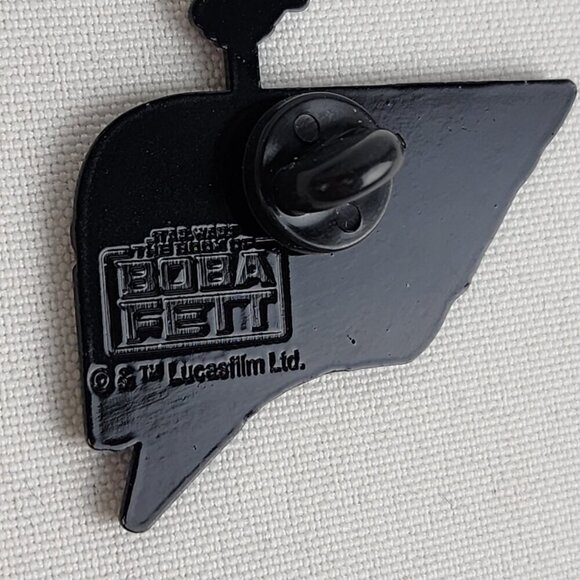 Star Wars Boba Fett Collectors Pin - Picture 3 of 4